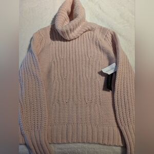 Banana Republic Cozy Pink Turtleneck Sweater. NWT Size Small.